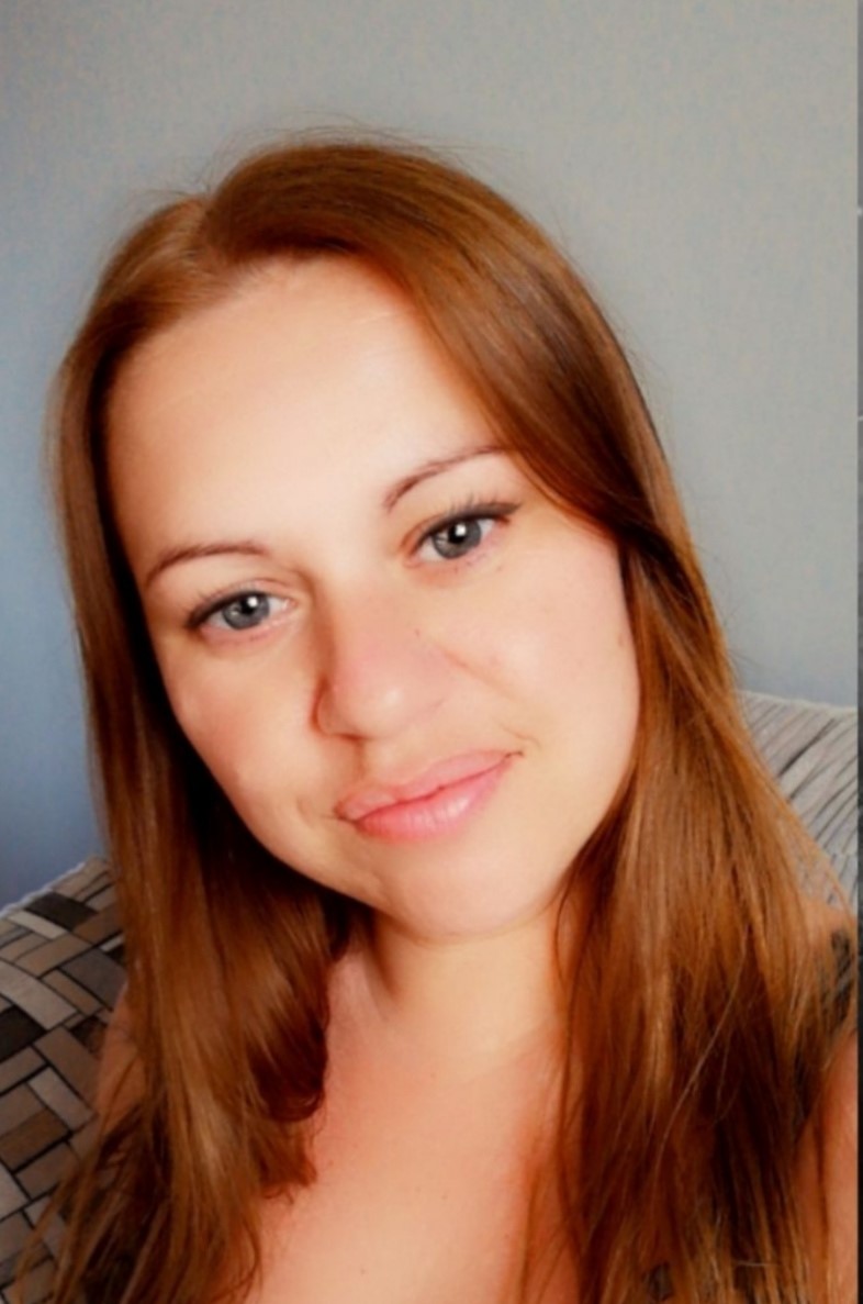 Bio picture – Nicki Kirby Bio picture - Nicki Kirby